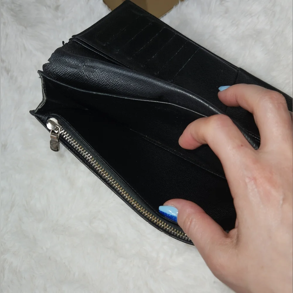 LOUIS VUITTON Portefeuille Brazza Long Wallet Damier Graphite w/ flaws